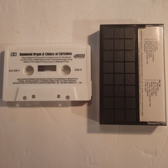 5 Classic Christmas Cassettes - Bing Crosby, Burl Ives, and More! - Picture 13 of 15